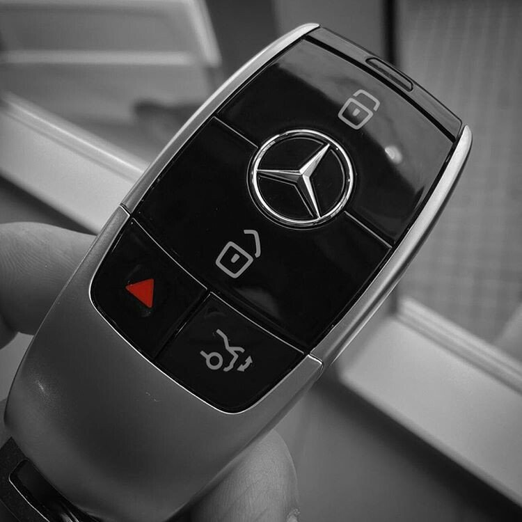 Изготовление автомобильных ключей для Mercedes, дубликаты ключей в AutoKey